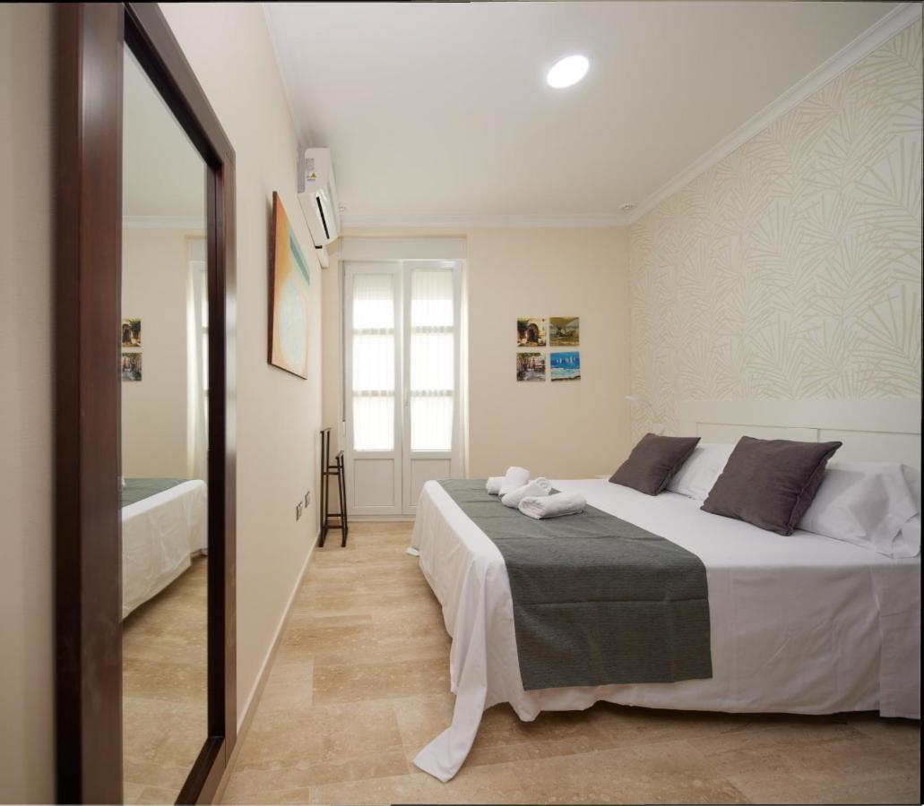 Apartamento Tavira Little Apartments Cádiz Buitenkant foto